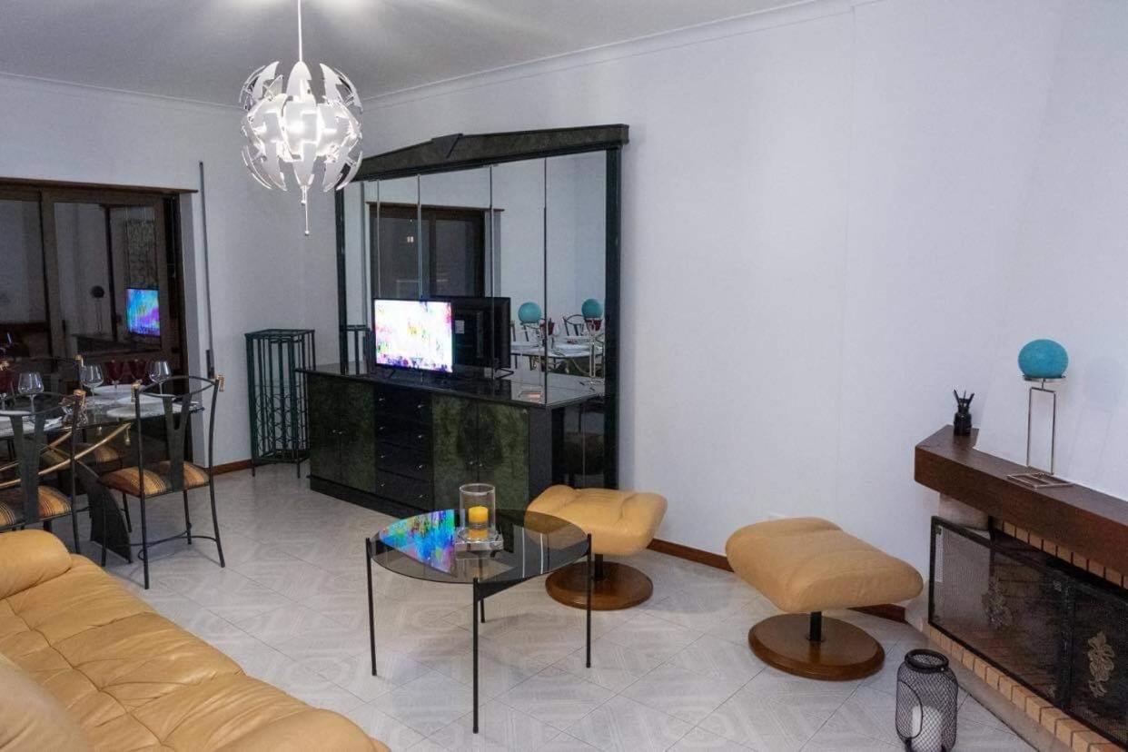 Central Apartment In Pombal 폼발 외부 사진